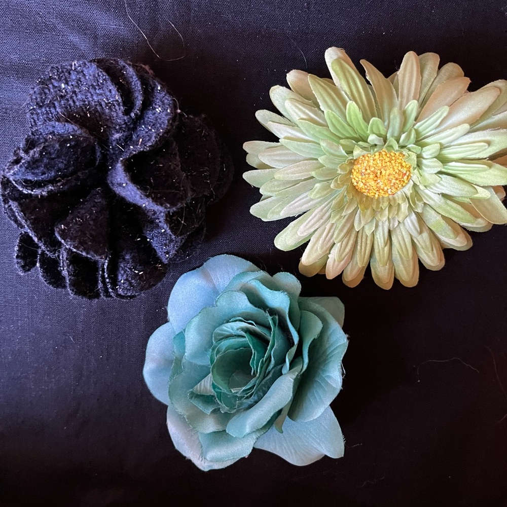 Floral Hair Accessories Set in Black, Green, and Teal